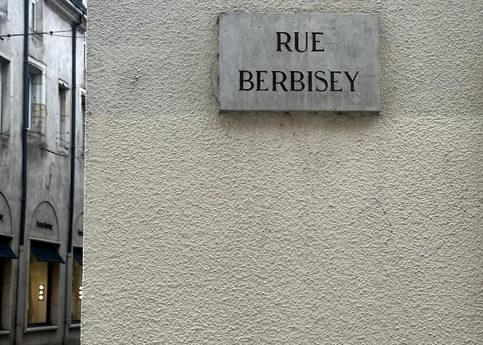 Vue Cathedrale St-benigne * Dijon